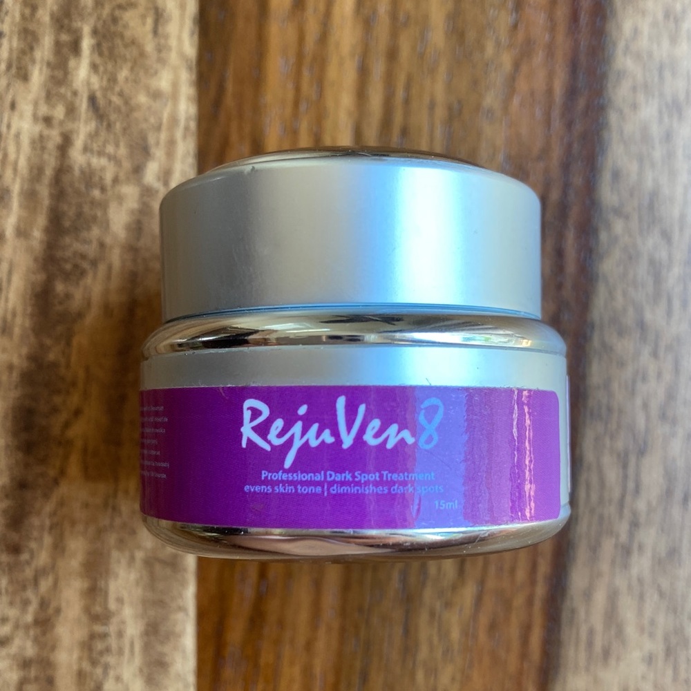 Rejuven8 Dark Spot Correcting Cream